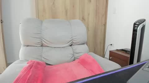 Hellen Sofia instagram hellen5546 online show from May 5, 7:09 pm