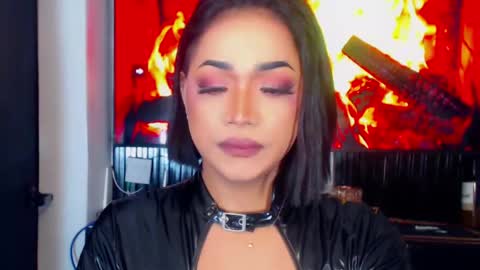 xxasian_goddessxx online show from June 1, 4:41 pm