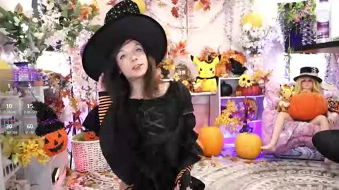 Snapshot of xxhayleemariexx chatting on October 22, 11:19 pm Haylee Marie online show from October 22, 11:19 pm