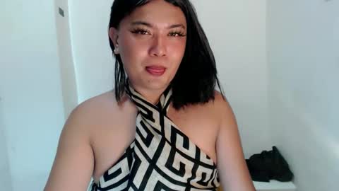 its me MADEL online show from May 12, 6:38 pm