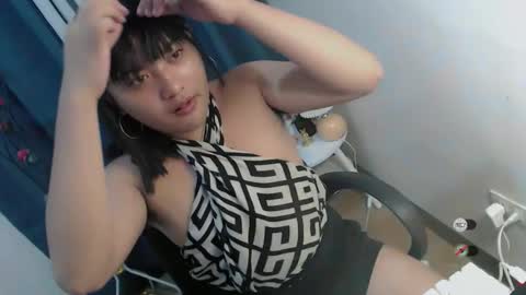 its me MADEL online show from May 29, 6:39 pm