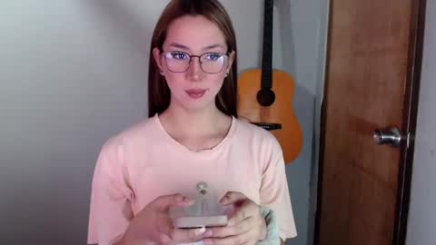 Dyanna Zulla online show from December 11, 10:52 am