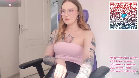 Keira online show from May 26, 7:16 am
