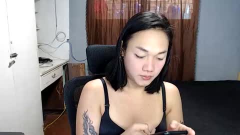 Melissa online show from May 26, 2:19 am