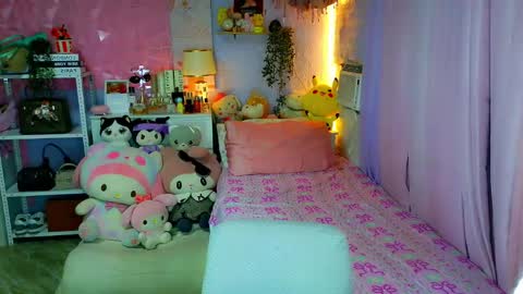 YANG AUDREY LONE online show from May 19, 1:56 am