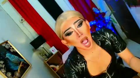 miss yasii online show from November 19, 5:46 pm