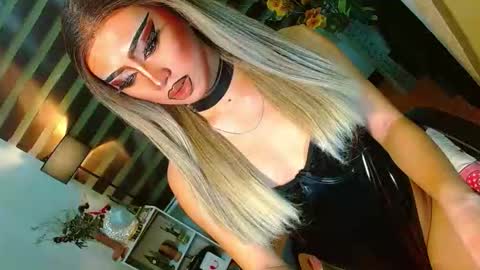 miss yasii online show from April 29, 2:55 pm