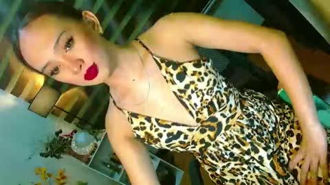 miss yasii online show from May 3, 9:19 pm