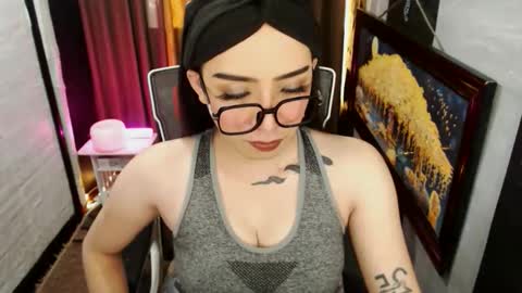 yassiered online show from May 11, 7:47 am