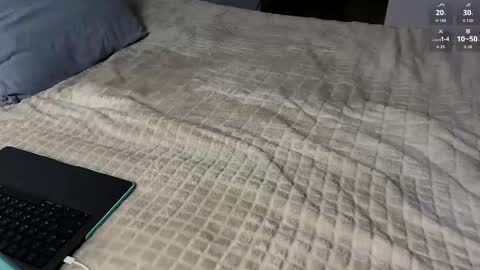 yexes online show from November 4, 3:39 am