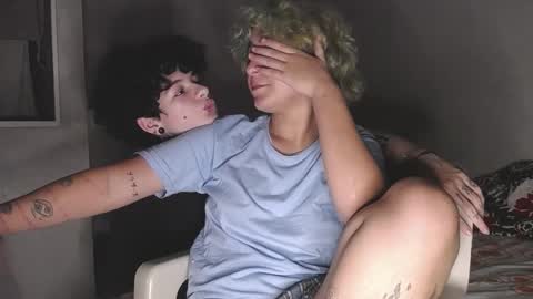 Little Mike Independent model online show from October 31, 12:20 am