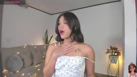 Eliza online show from May 4, 10:26 pm
