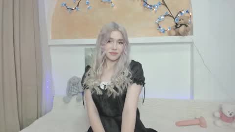 Alice online show from December 3, 1:37 pm