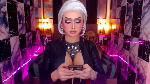 Kath Harper online show from November 11, 11:50 pm