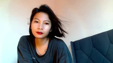 yourprettybella_ts online show from May 30, 12:14 pm