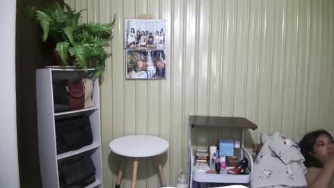 yoursubmissive_larah online show from May 11, 4:04 pm