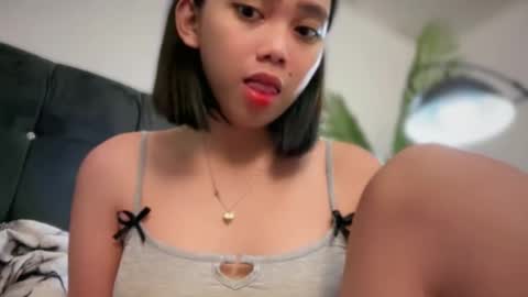 YowgineTheGreat online show from March 7, 11:43 am