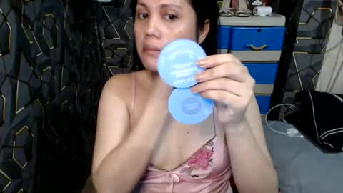 yumi online show from November 19, 6:19 pm