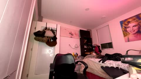 BbyTSSLut online show from May 16, 10:36 am