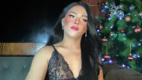 Miss Cali online show from December 17, 5:04 pm