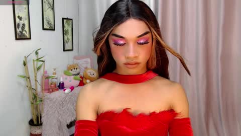 zaynelustts online show from December 18, 9:59 am