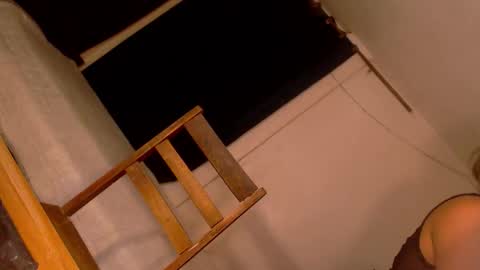 zemi_max online show from April 27, 7:28 am