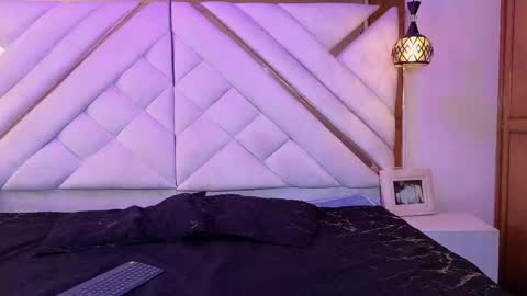 Zoe online show from May 11, 4:04 pm