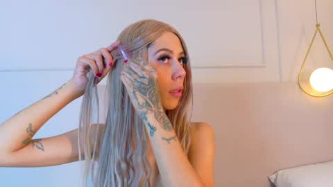 Zoey online show from May 8, 11:07 am