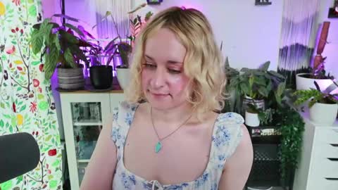 Zoey Ryan online show from May 25, 7:32 pm