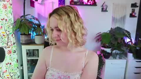 Zoey Ryan online show from June 21, 8:12 pm