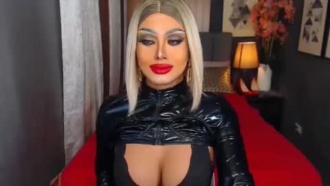 zyradom online show from December 3, 1:06 pm