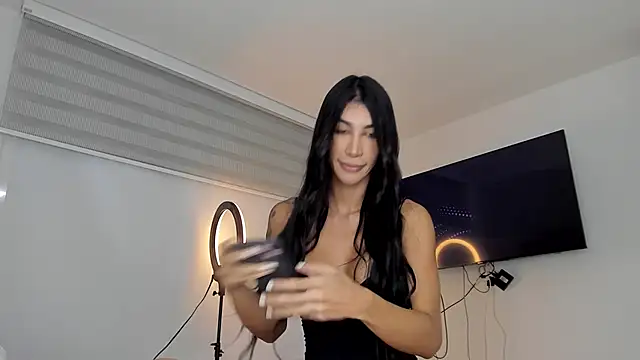 GarciaMilu online show from February 5, 1:37 am