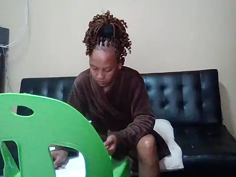 Snapshot of ShooingBunch chatting on October 14, 8:37 am ShooingBunch online show from October 14, 8:37 am