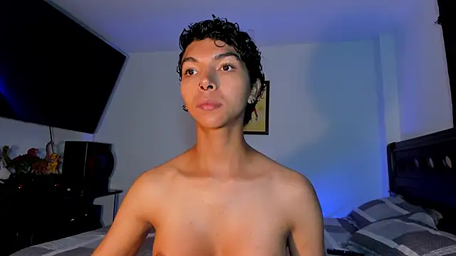 xhenisa  online show from December 15, 12:29 am