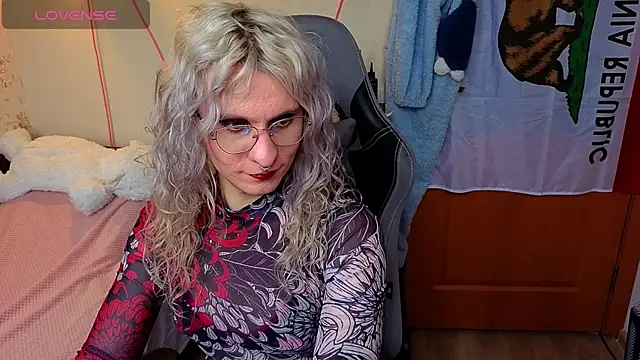Lori Myaf online show from April 28, 1:48 pm