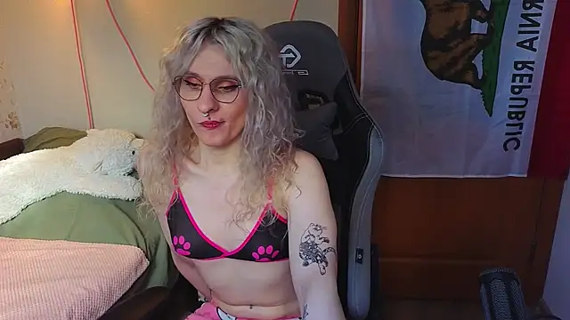 Lori Myaf online show from May 17, 1:32 pm