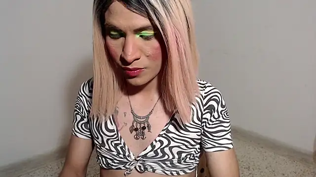 HugeDanex online show from November 29, 6:04 am