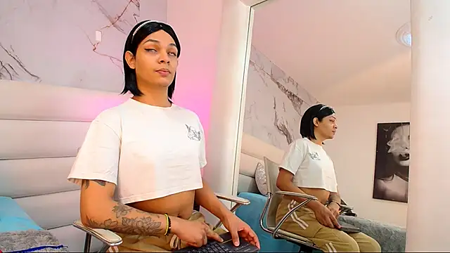 emily lady20 online show from May 28, 11:30 am