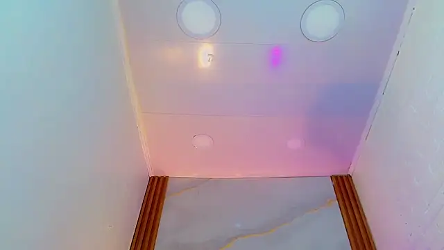 CoralineSweett online show from October 25, 4:51 am