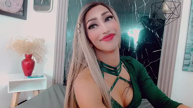hilary rodriguez online show from May 8, 7:21 pm