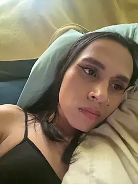 Snapshot of Ari-Hall chatting on September 25, 8:27 pm Ari-Hall online show from September 25, 8:27 pm