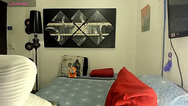 SARAMISHA online show from January 14, 2:15 pm