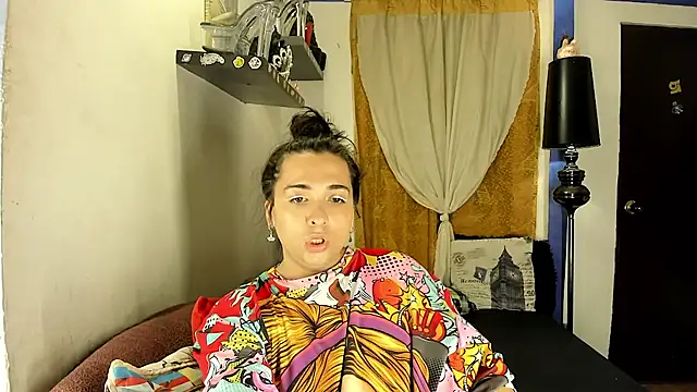 SARAMISHA online show from May 24, 2:08 am