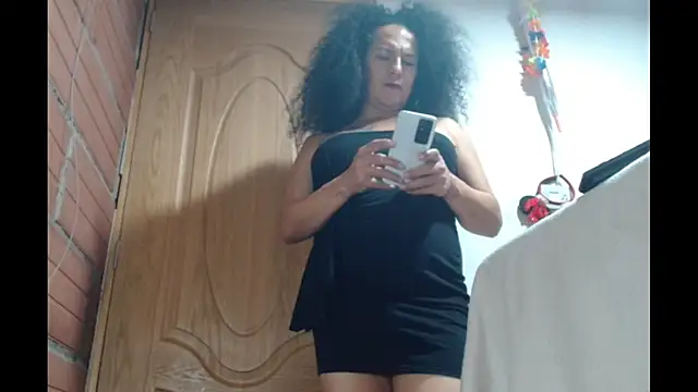 abbycrespa online show from February 7, 4:46 pm