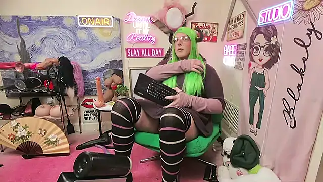 Blakelytgirl online show from February 4, 4:55 pm