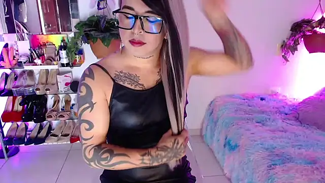 Laveneno ortiz07 online show from May 12, 12:08 am