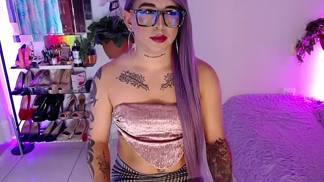 Laveneno ortiz07 online show from May 26, 10:51 pm