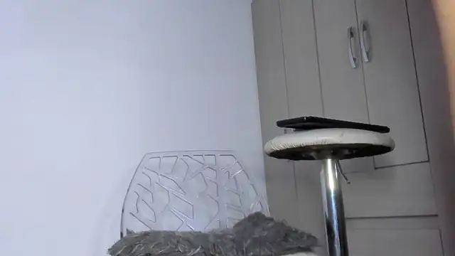 Kendall Hotsexy x online show from May 30, 2:43 am