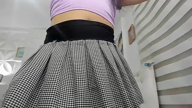 Ammy Queen online show from November 13, 4:21 am