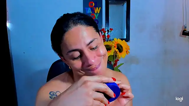 juanblakbigcock online show from May 21, 2:35 pm